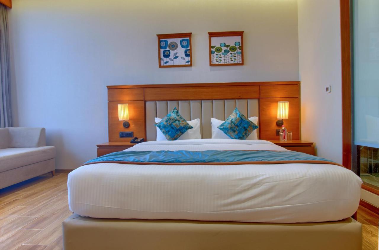 Sayaji Morbi Hotel ภายนอก รูปภาพ