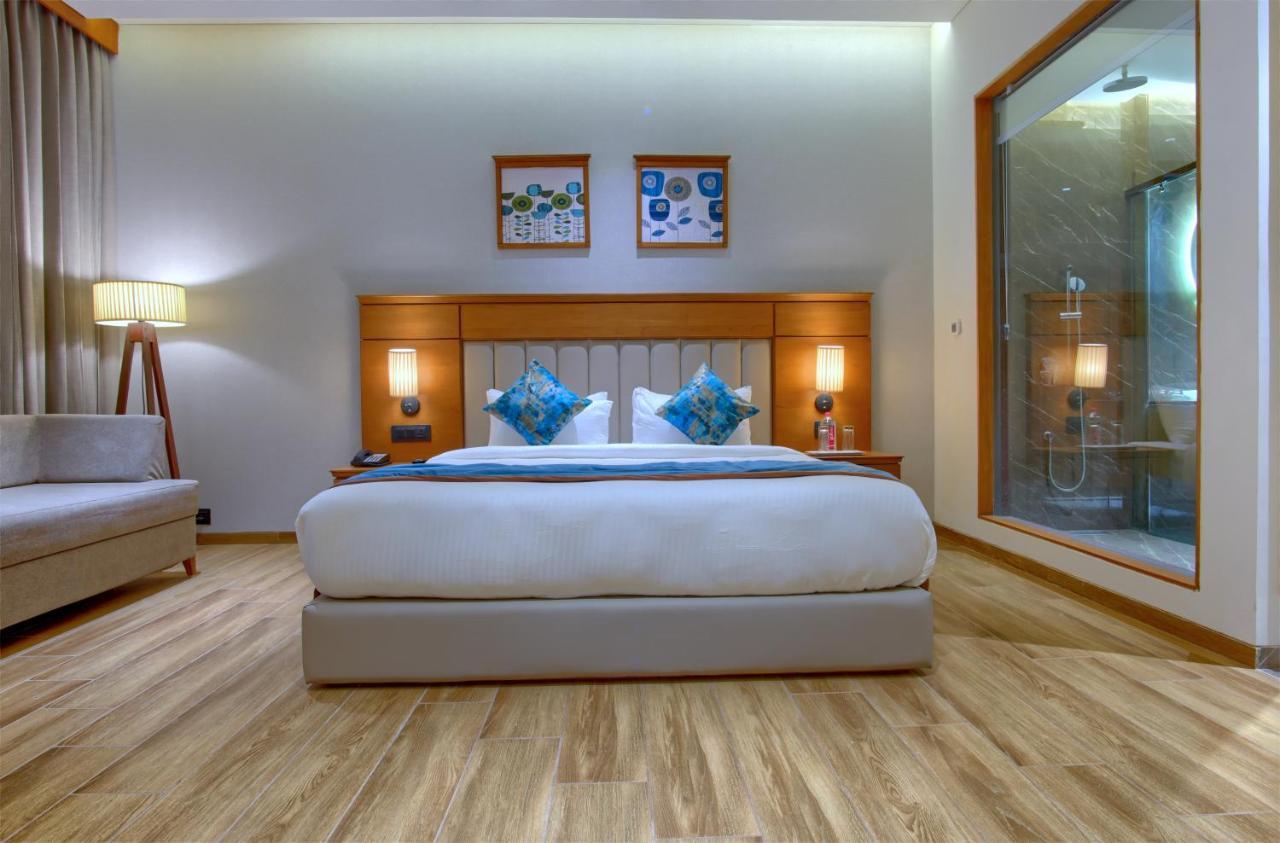 Sayaji Morbi Hotel ภายนอก รูปภาพ