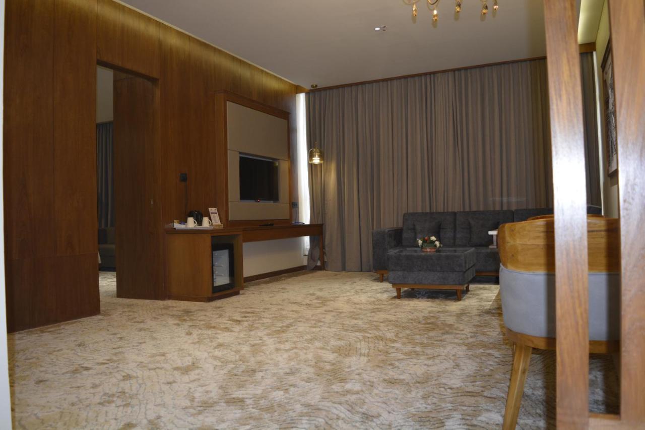 Sayaji Morbi Hotel ภายนอก รูปภาพ
