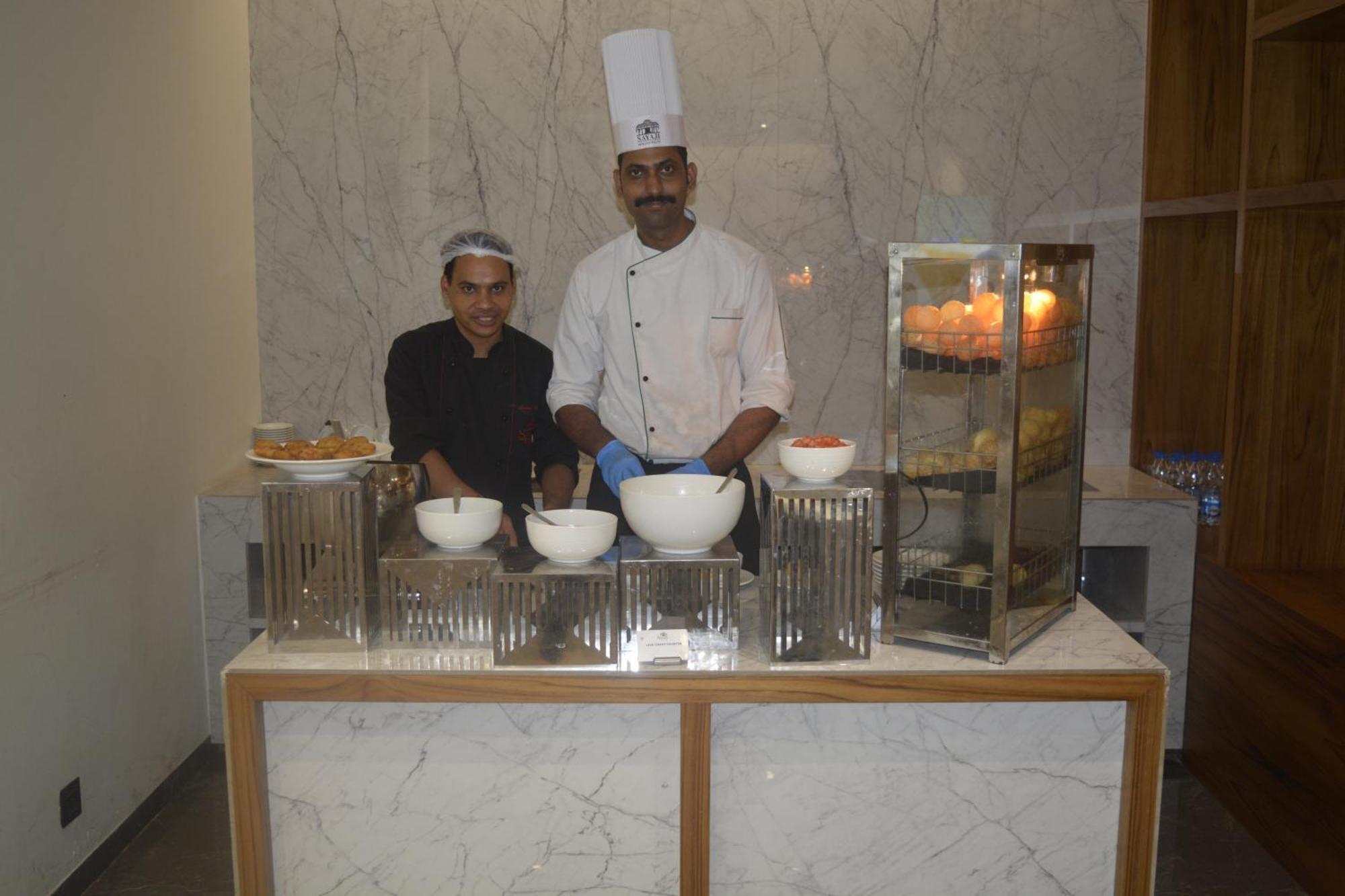 Sayaji Morbi Hotel ภายนอก รูปภาพ